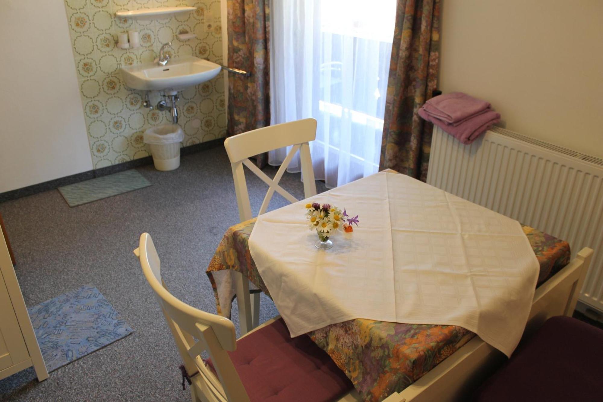 Haus Tirolerland Hotell Mayrhofen Rum bild